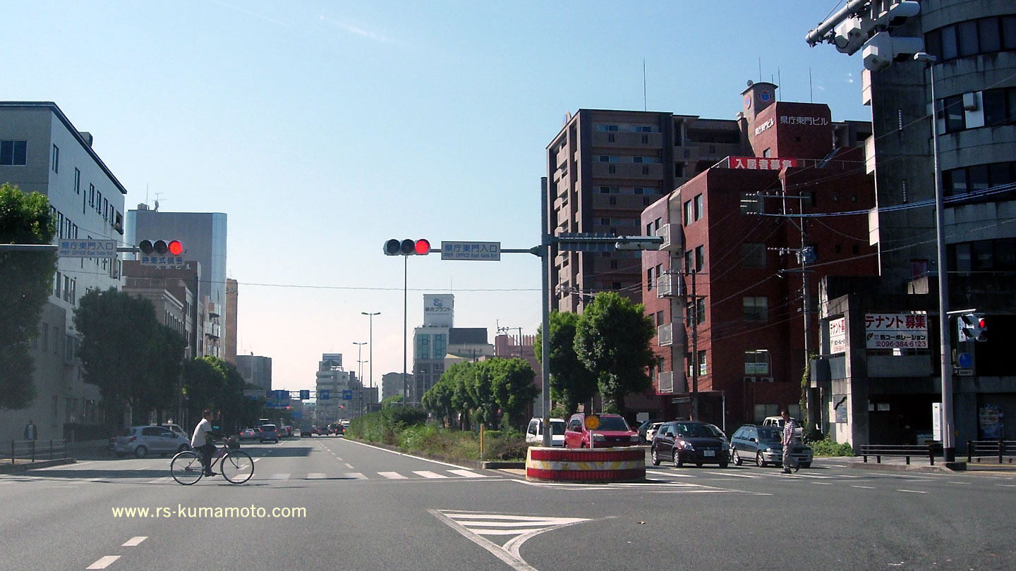 県庁東門入口交差点　2010年9月撮影