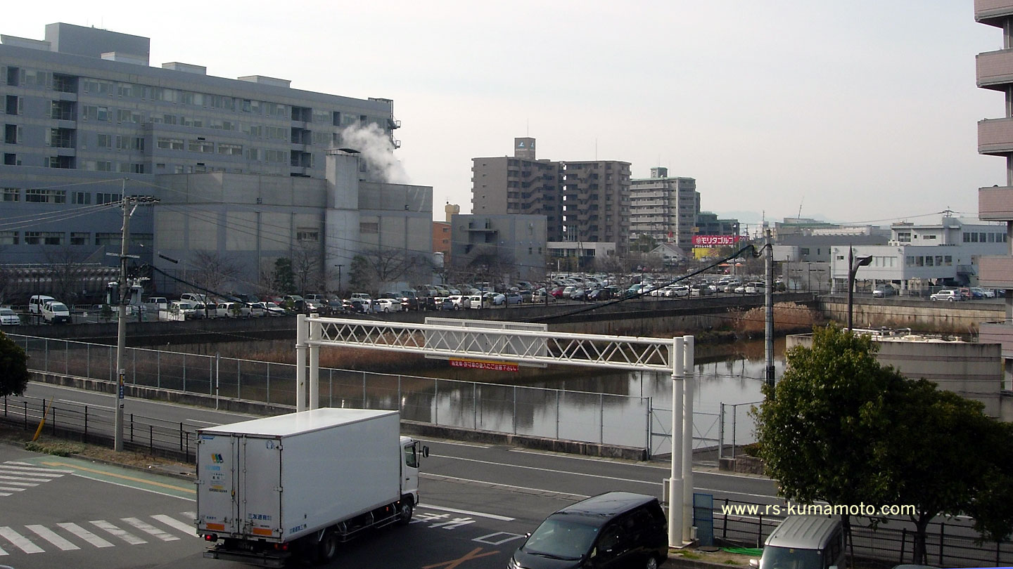 熊本中央病院裏駐車場付近　2011年2月撮影