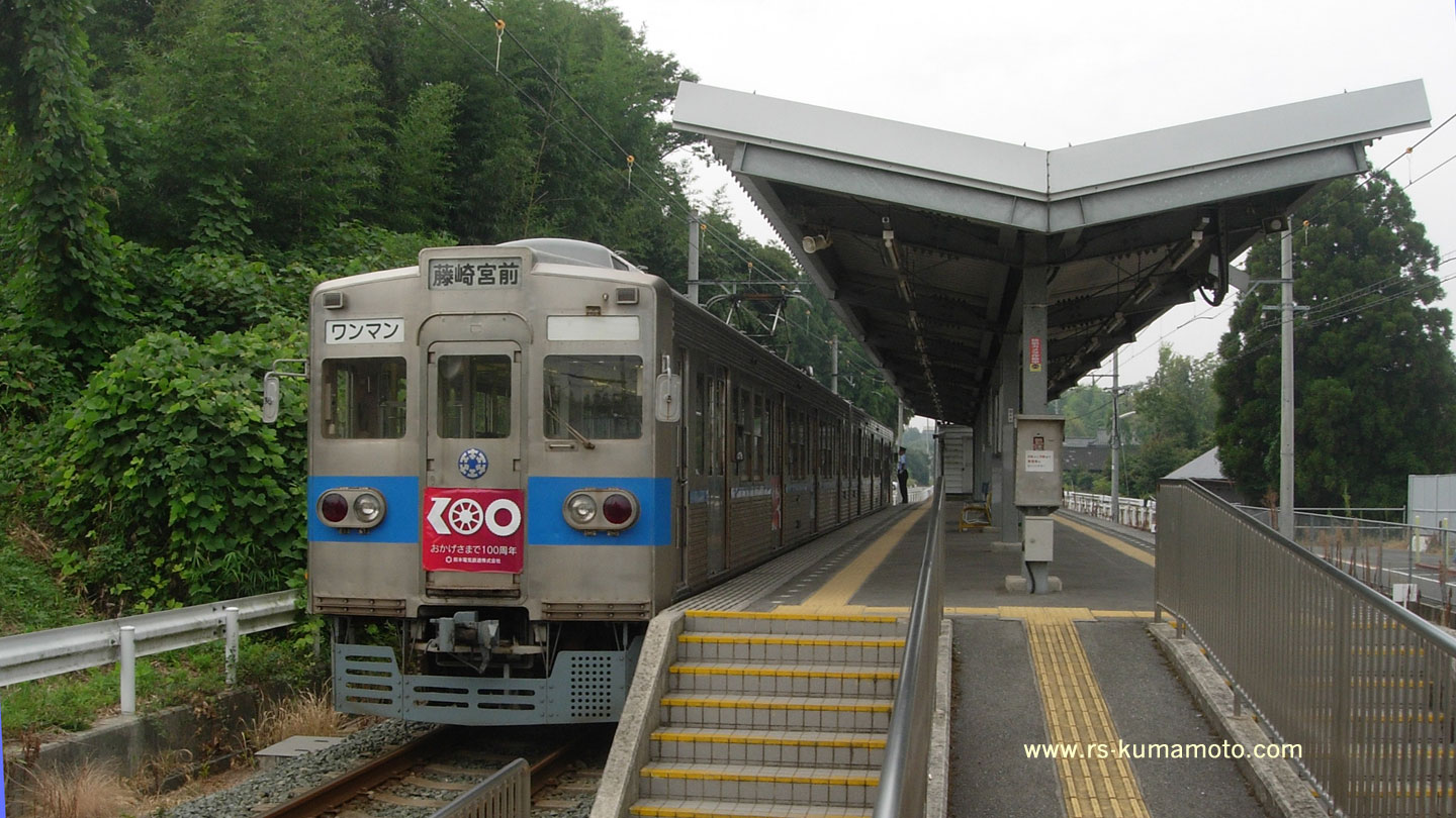 合志市「黒石駅」停車中の6000形　2009年9月撮影